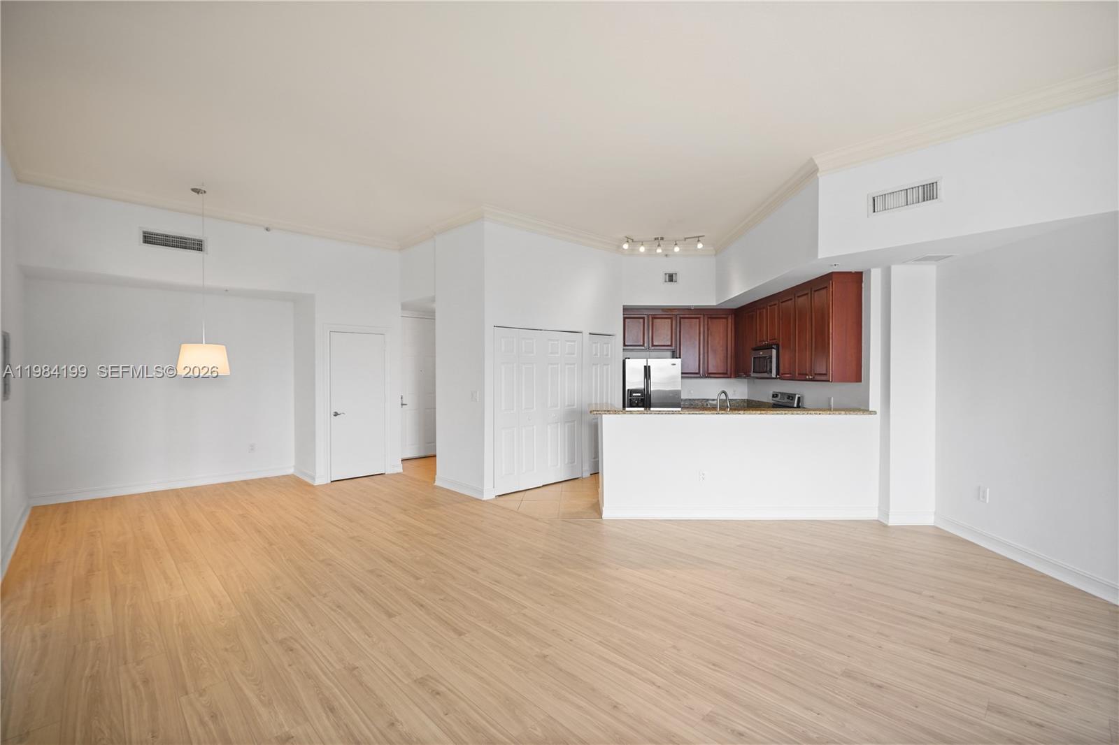 3001 Ne 185th St 716 Property Photo 28