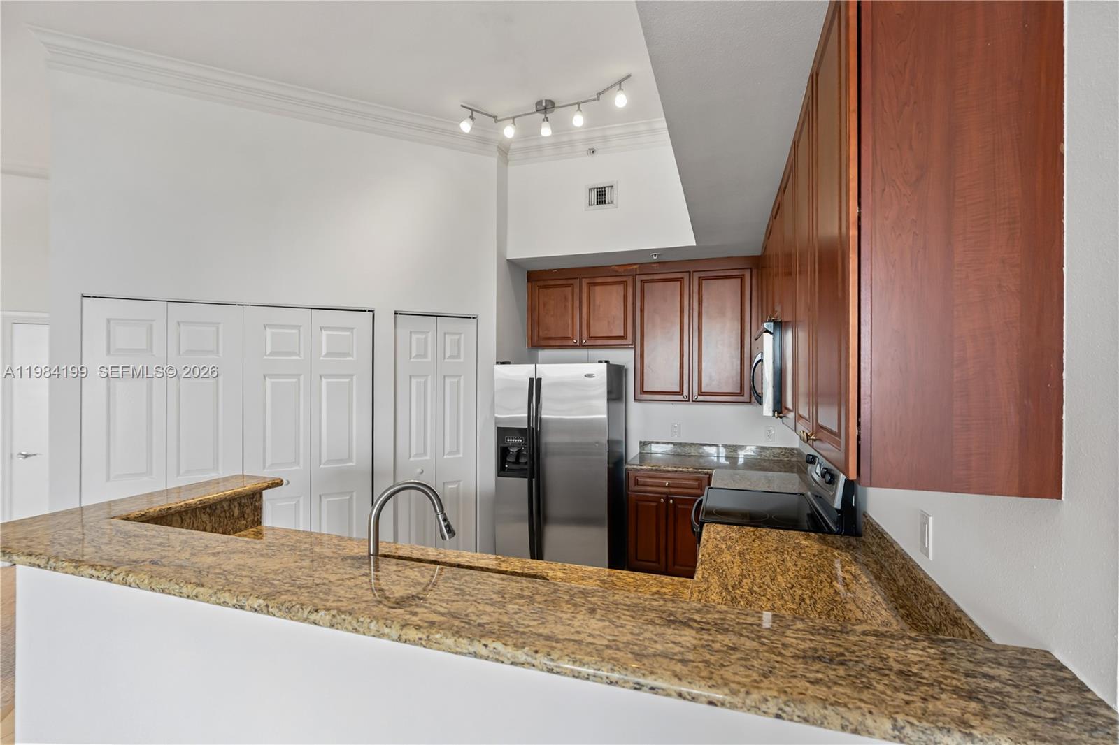 3001 Ne 185th St 716 Property Photo 33