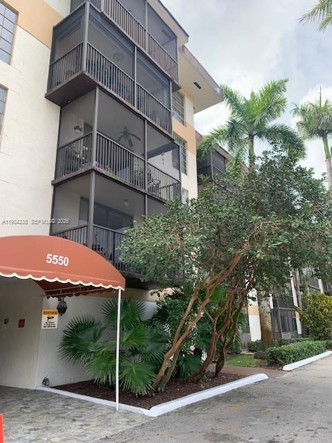 5550 Nw 44th St 404b Property Photo 2