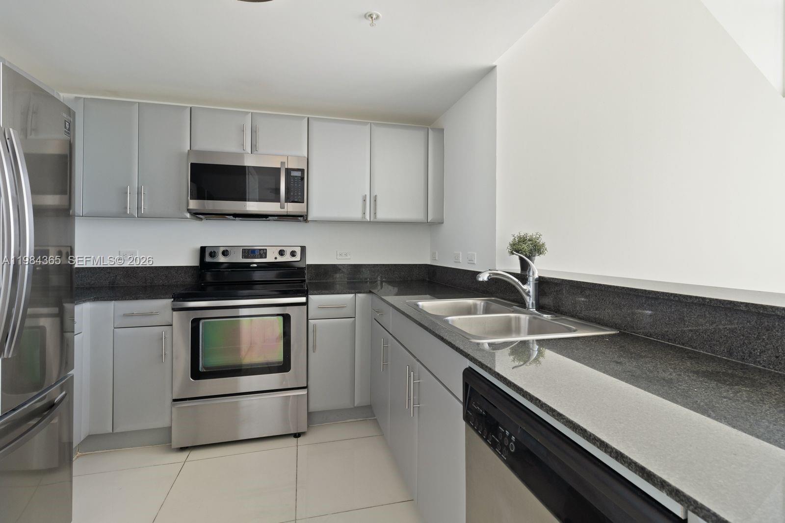 1861 Nw North River Dr 3 Property Photo 2