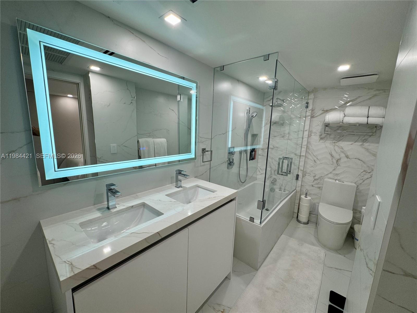 9801 Collins Ave 20e Property Photo 22