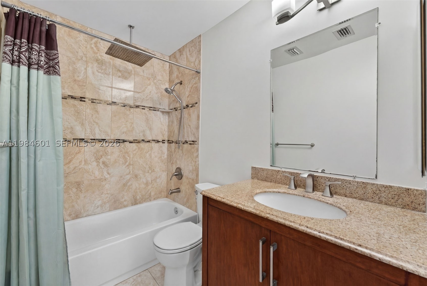 889 Hamilton Dr 889l Property Photo 17