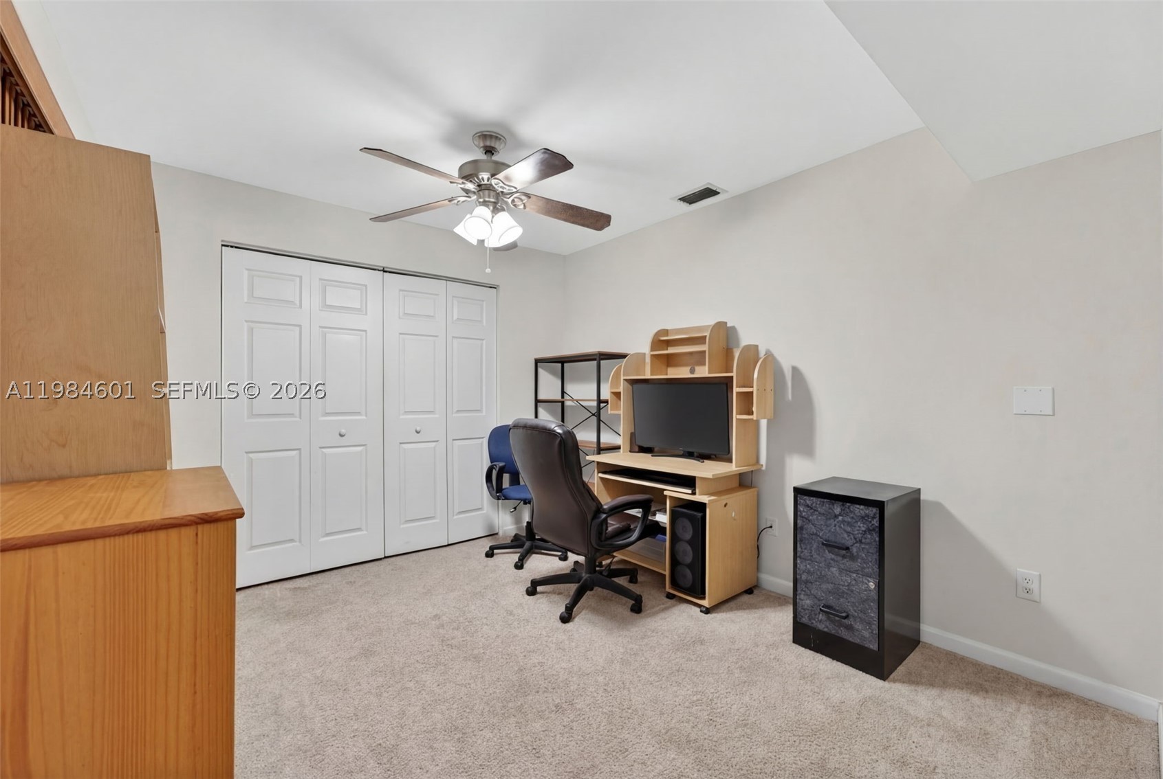 889 Hamilton Dr 889l Property Photo 18
