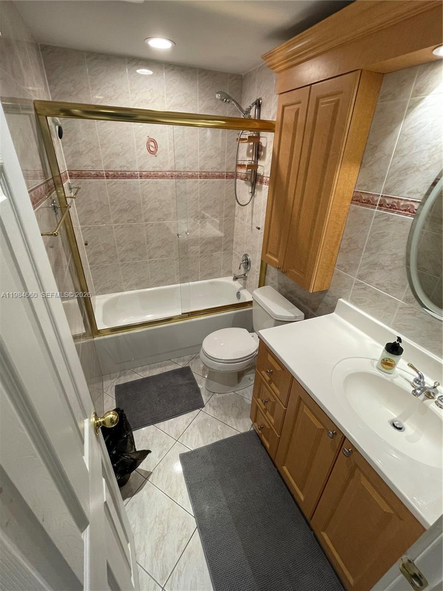201 178th Dr 313 Property Photo 11