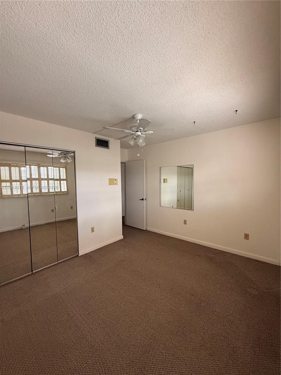3860 Ne 170th St 304 Property Photo 12