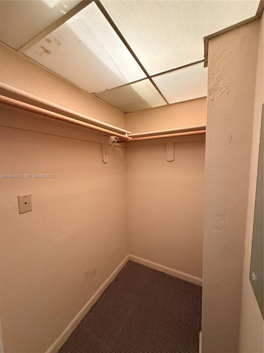 3860 Ne 170th St 304 Property Photo 13