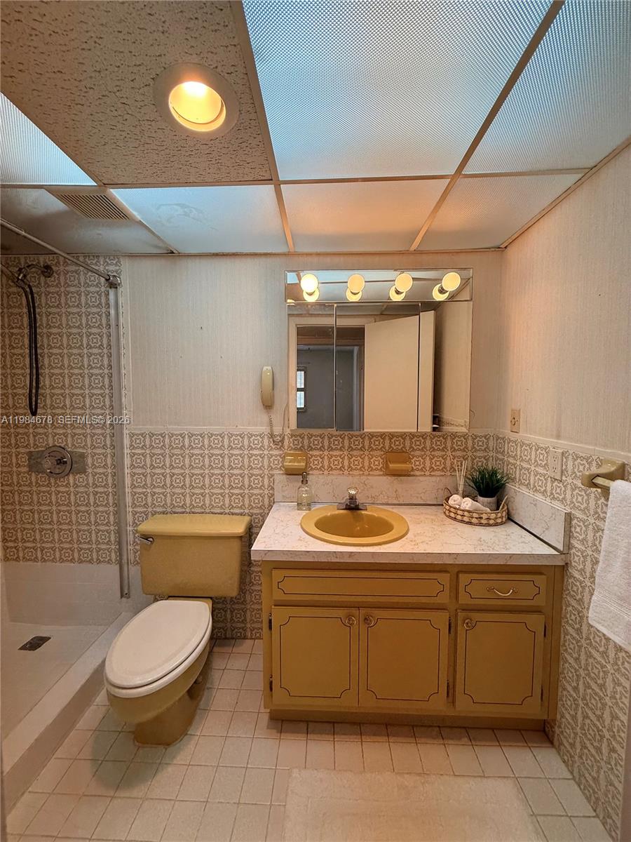 3860 Ne 170th St 304 Property Photo 14