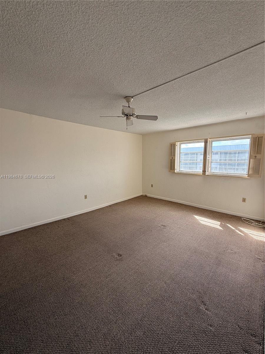 3860 Ne 170th St 304 Property Photo 16