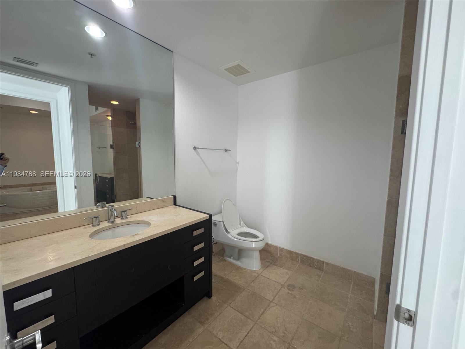 18201 Collins Ave 3505 Property Photo 9