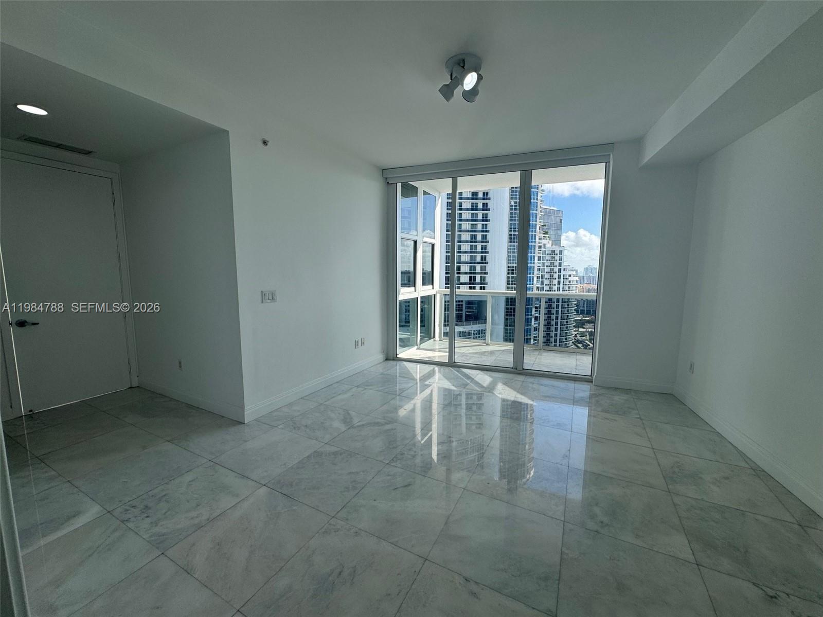 18201 Collins Ave 3505 Property Photo 10