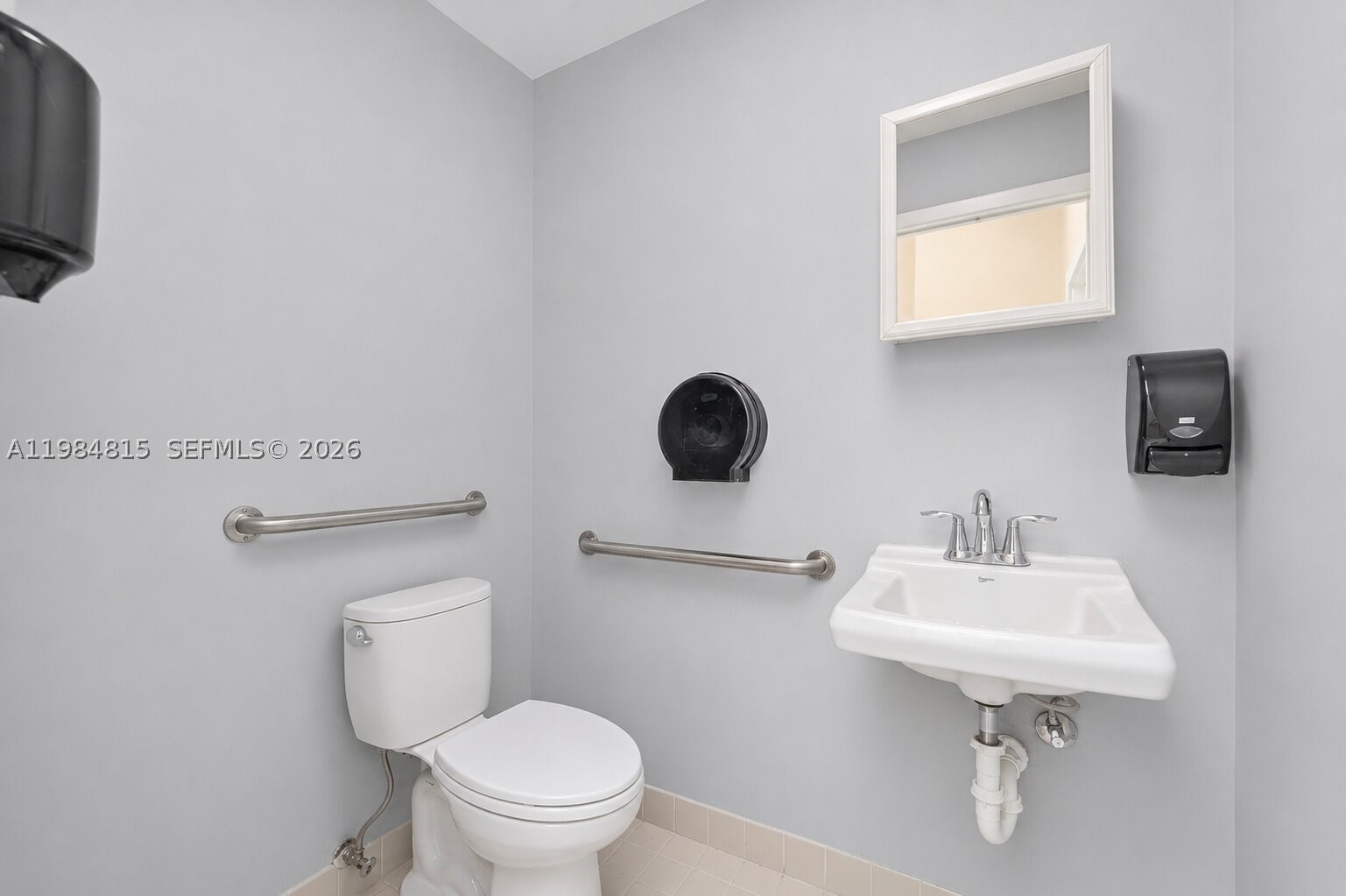 505 N Krome Ave Property Photo 22