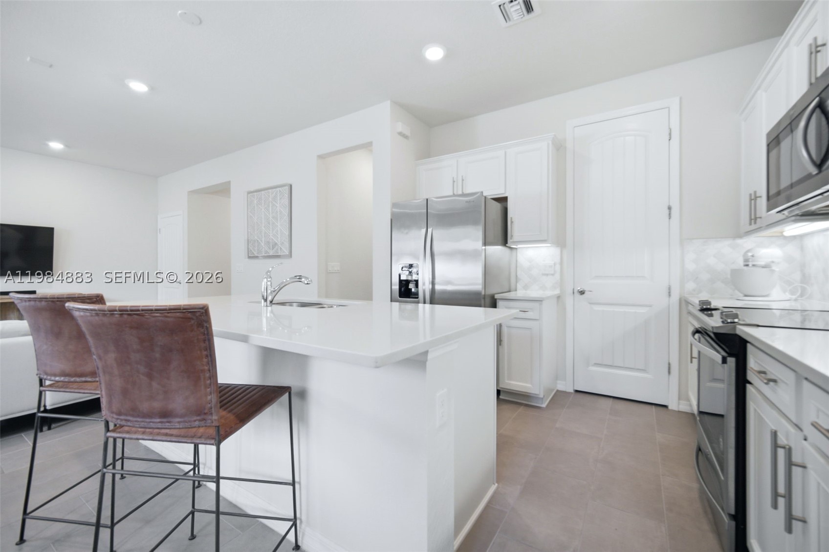 1628 Myrtle Oak Ter Property Photo 7