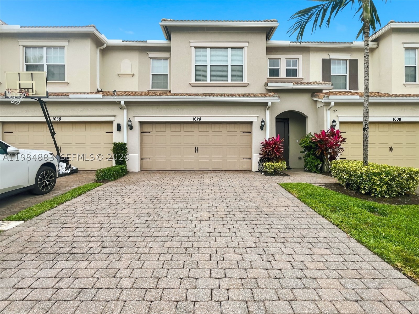 1628 Myrtle Oak Ter Property Photo 31