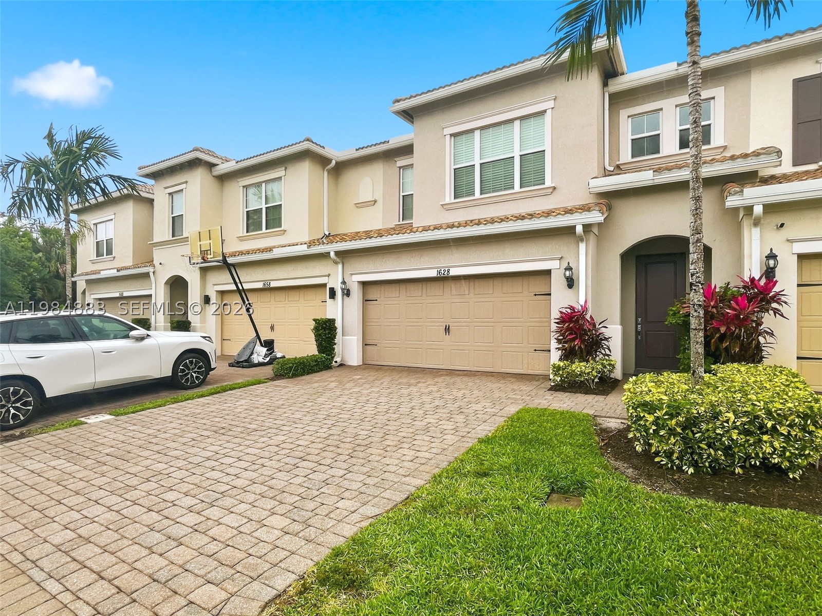 1628 Myrtle Oak Ter Property Photo 32