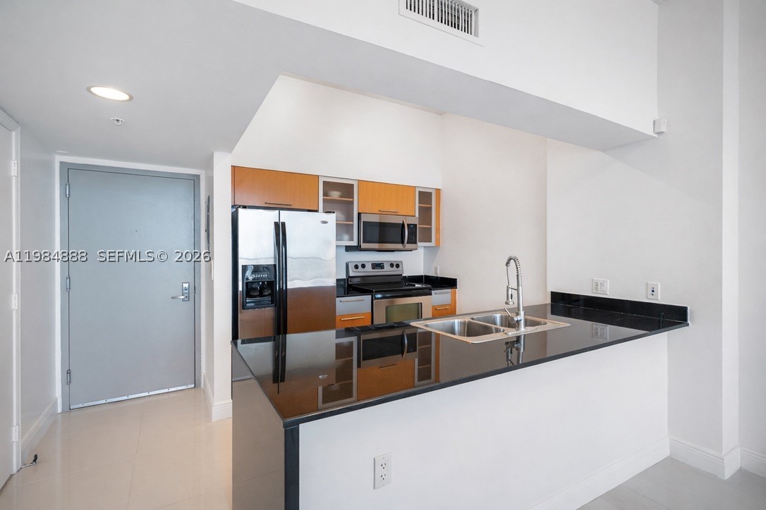 1750 N Bayshore Dr 3811 Property Photo 16