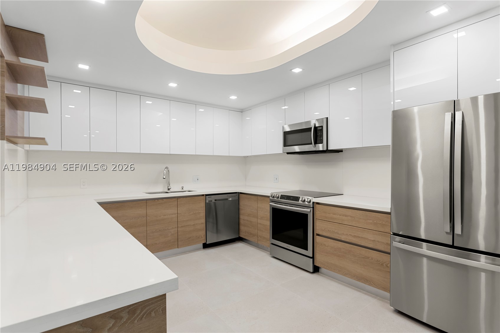 1000 Venetian Way 303 Property Photo 3