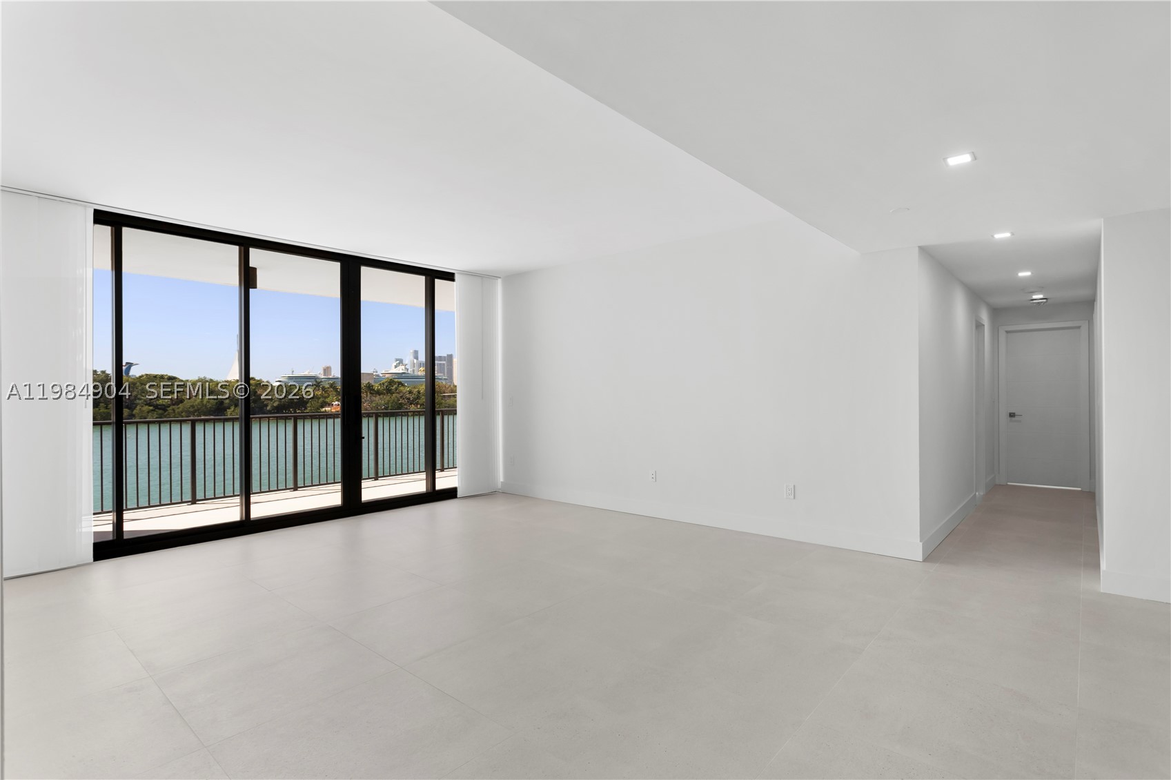 1000 Venetian Way 303 Property Photo 6