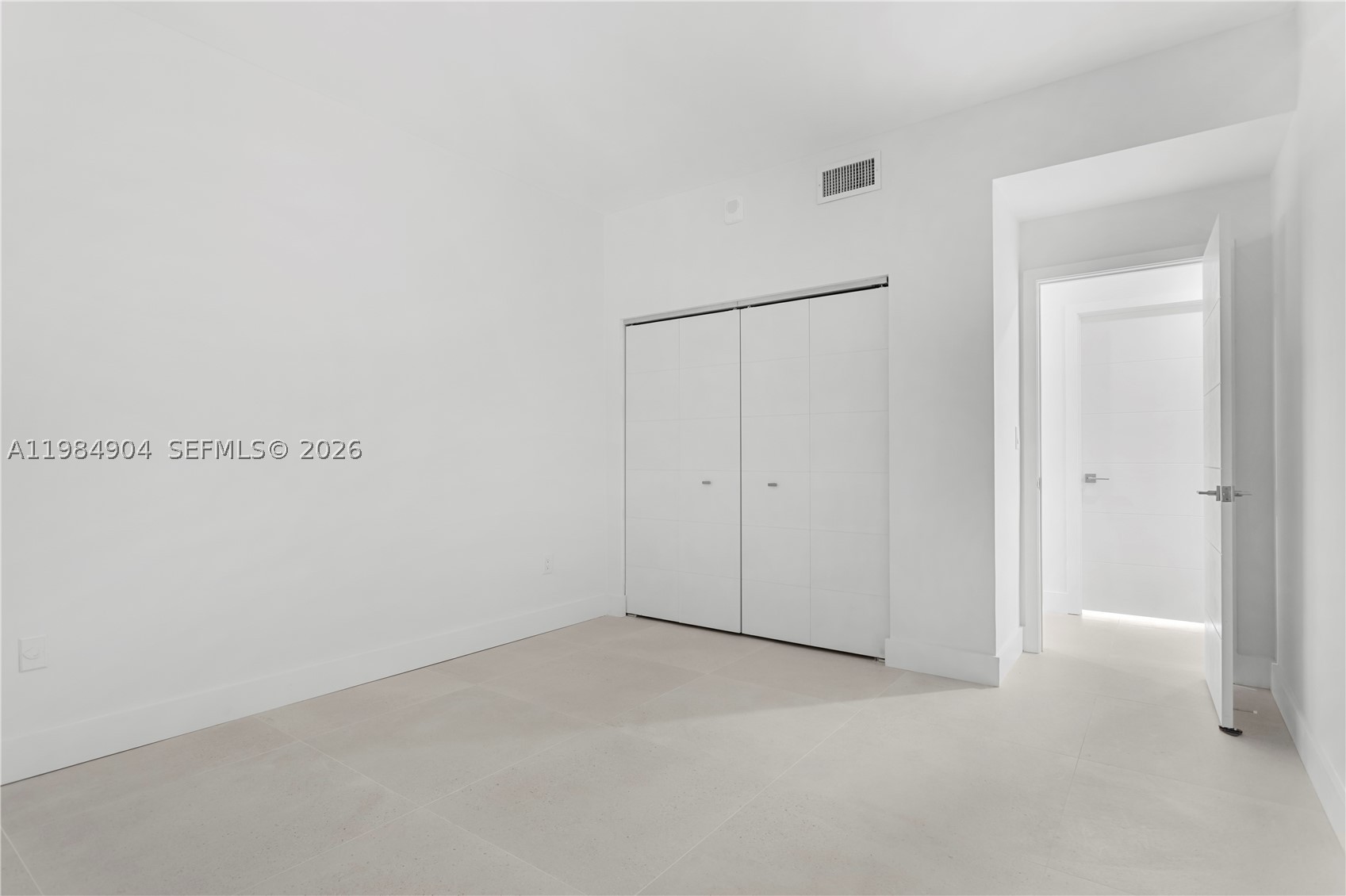 1000 Venetian Way 303 Property Photo 10