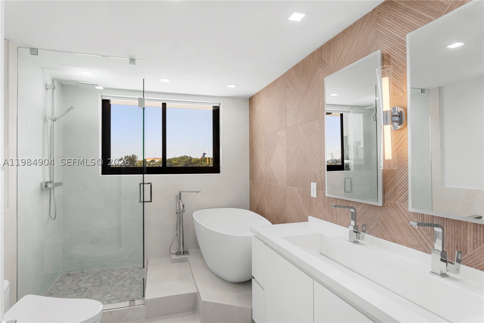 1000 Venetian Way 303 Property Photo 13