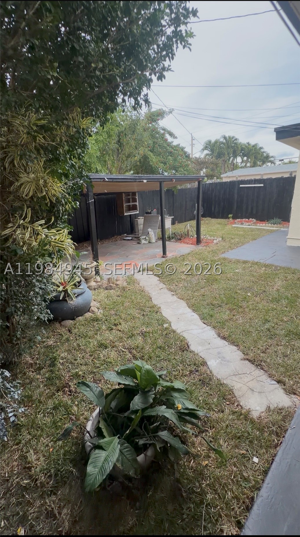 531 Ne 58th St 3 Property Photo 6