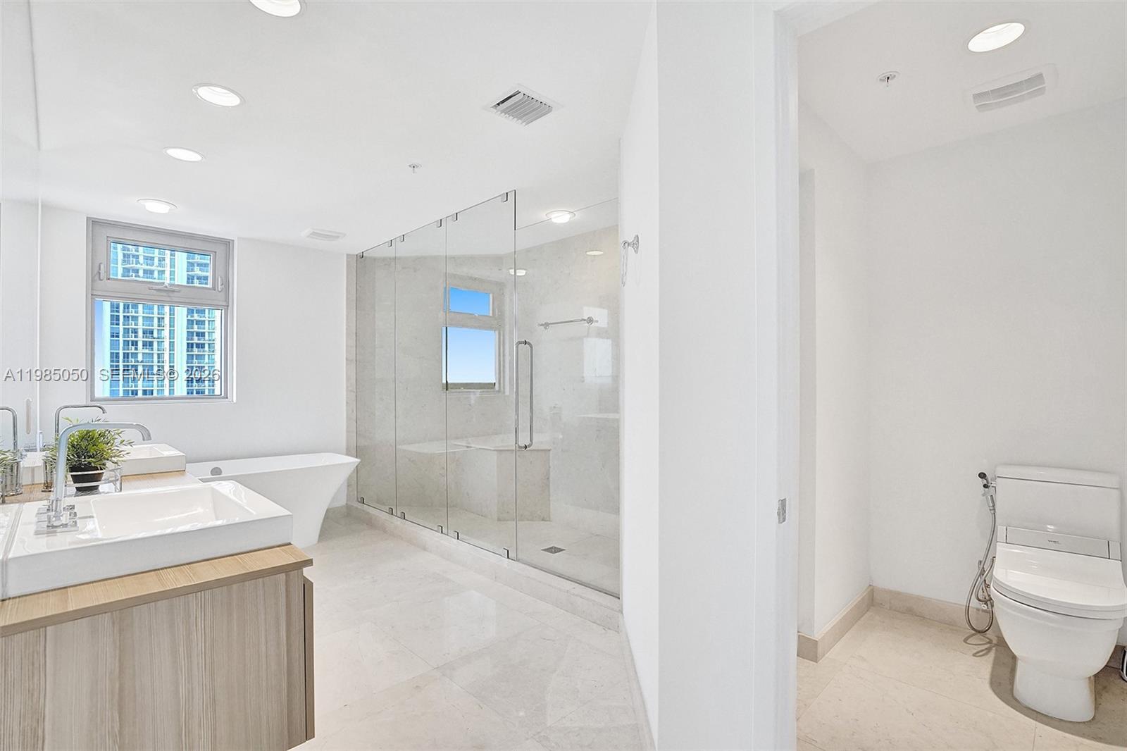 17301 Biscayne Blvd 1207 Property Photo 29