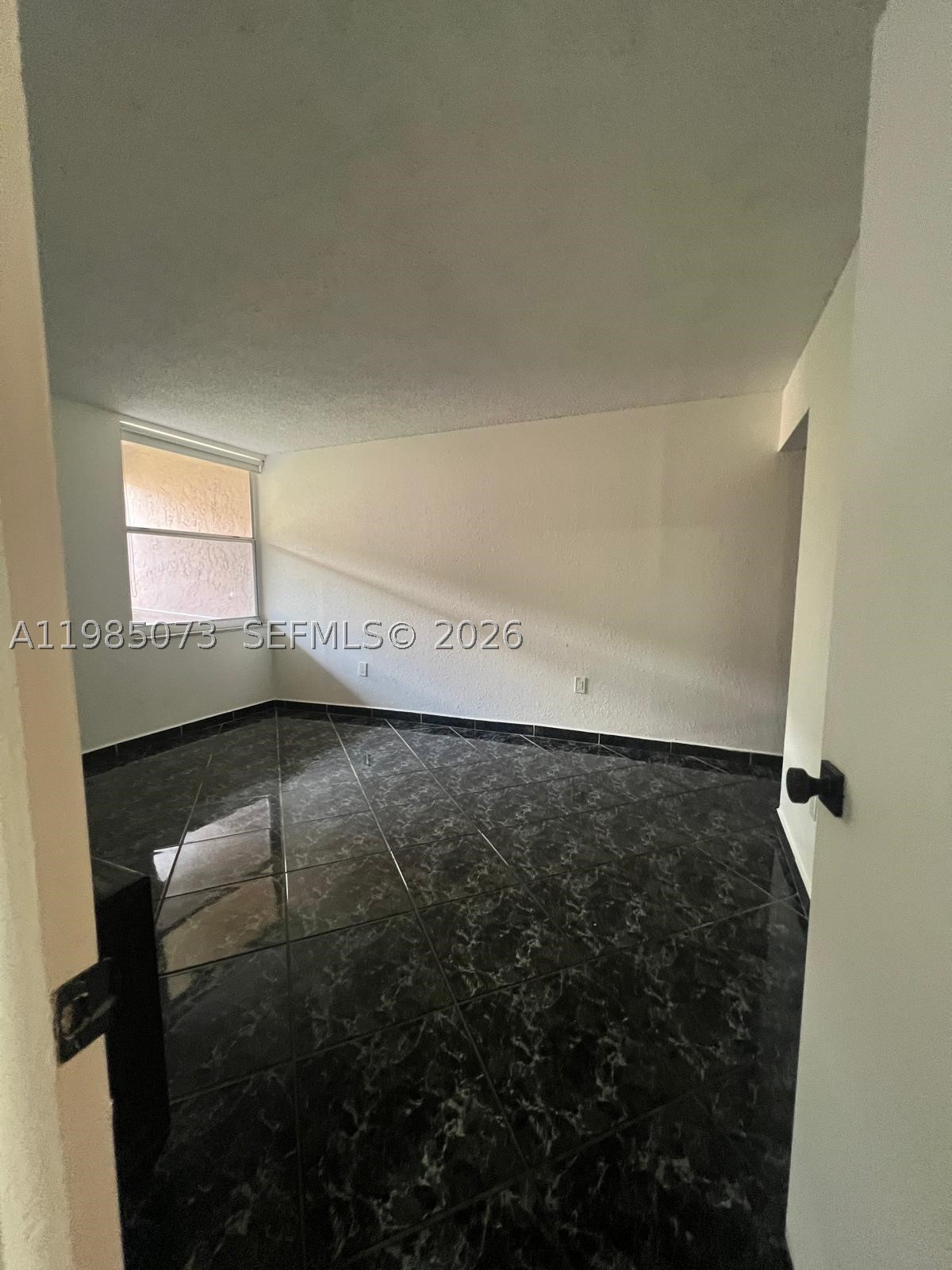 1900 W 68th St D207 Property Photo 24