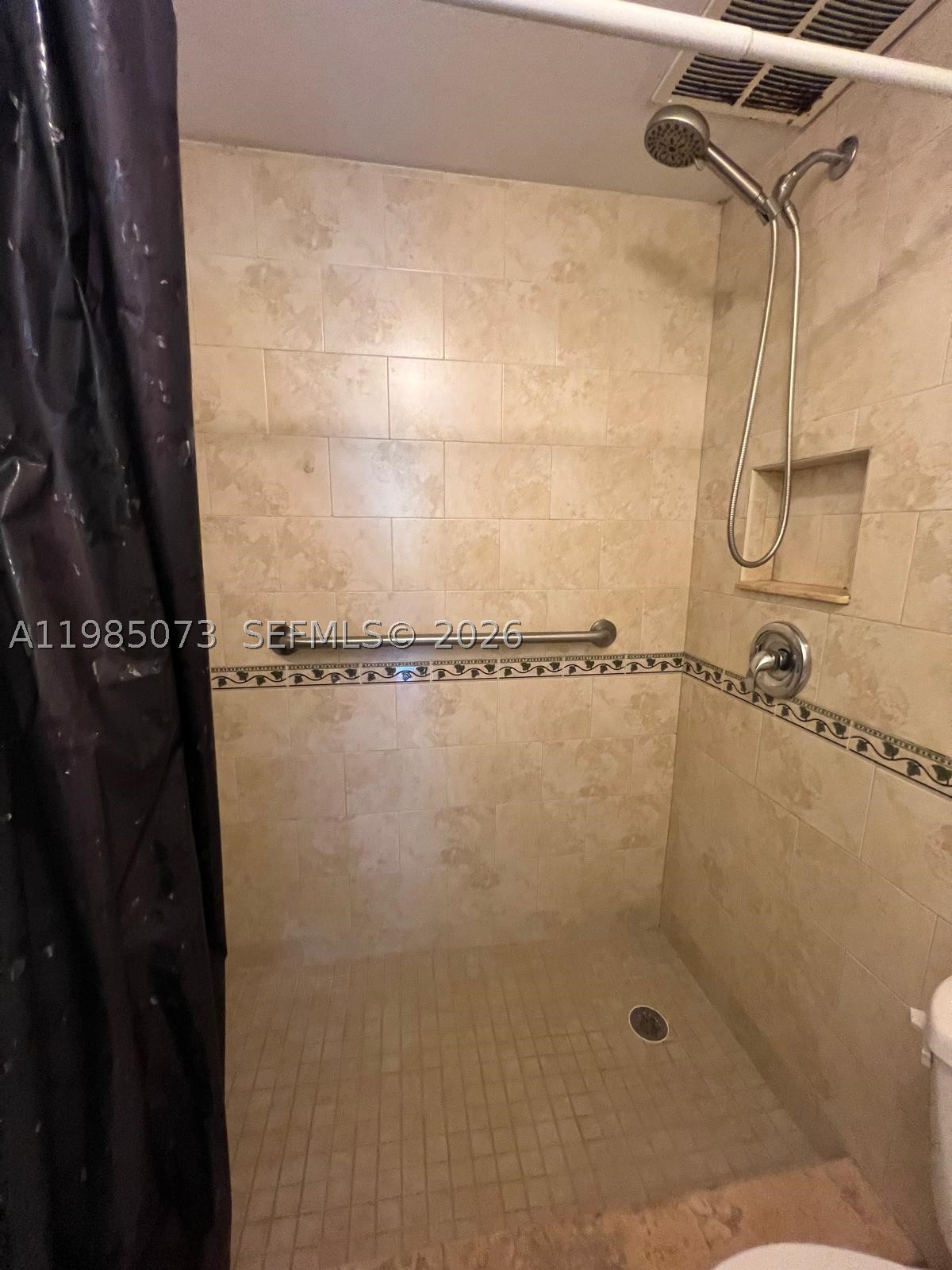 1900 W 68th St D207 Property Photo 25