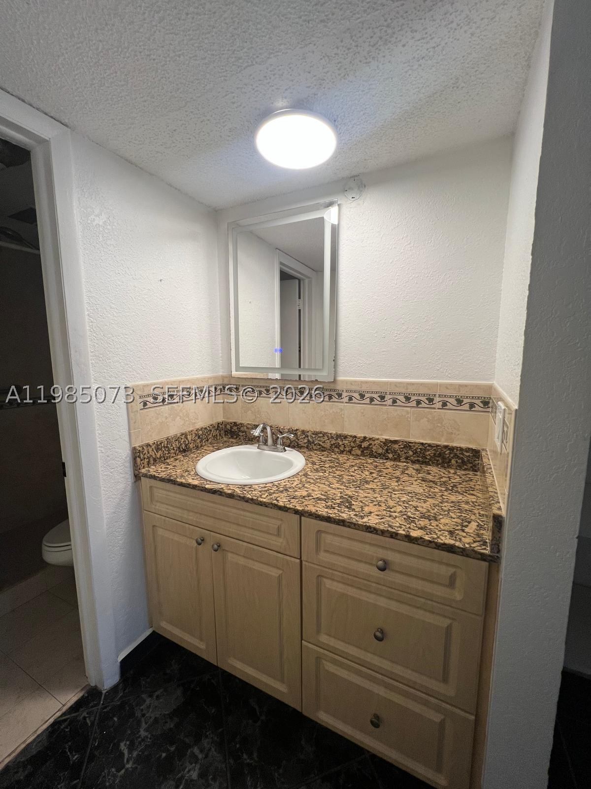 1900 W 68th St D207 Property Photo 26