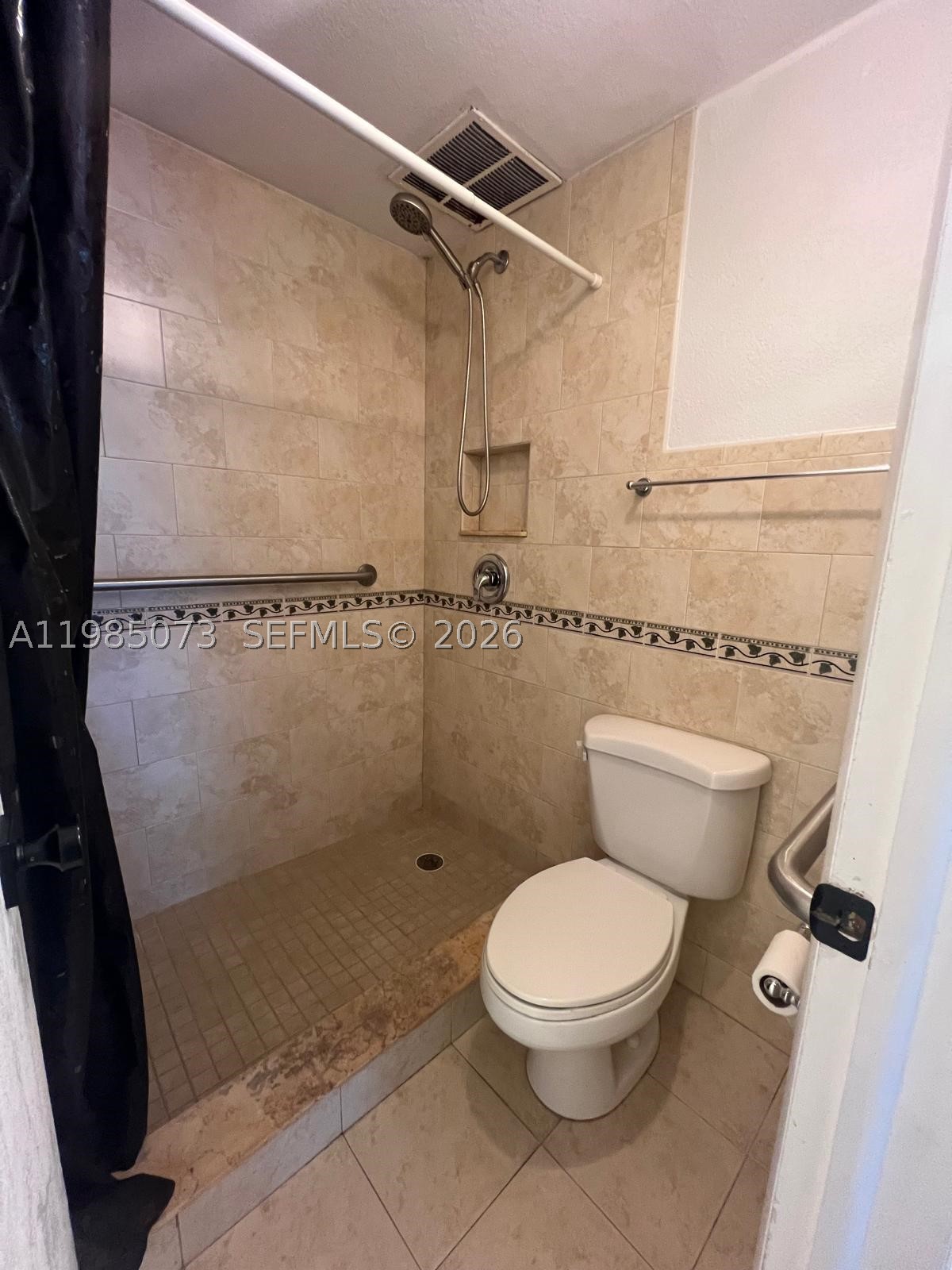 1900 W 68th St D207 Property Photo 27