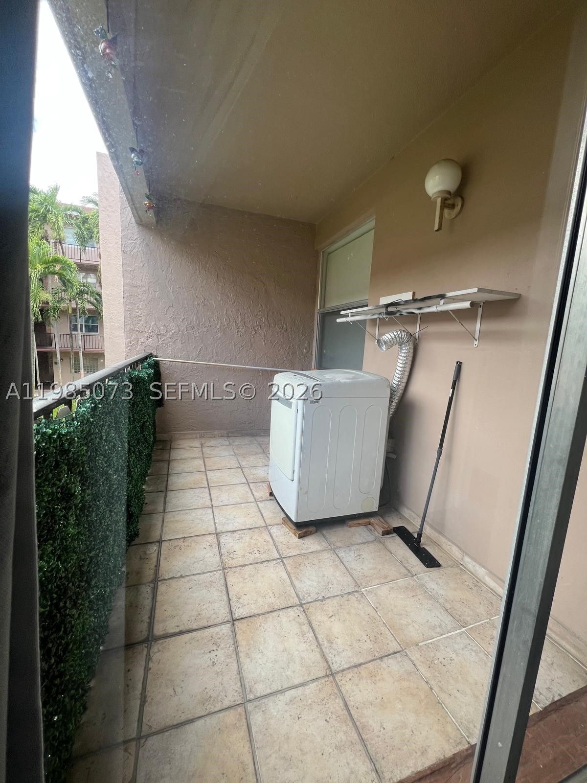 1900 W 68th St D207 Property Photo 33