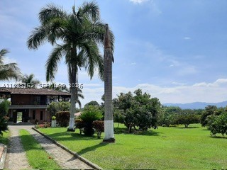 A11985262 Property Photo 14