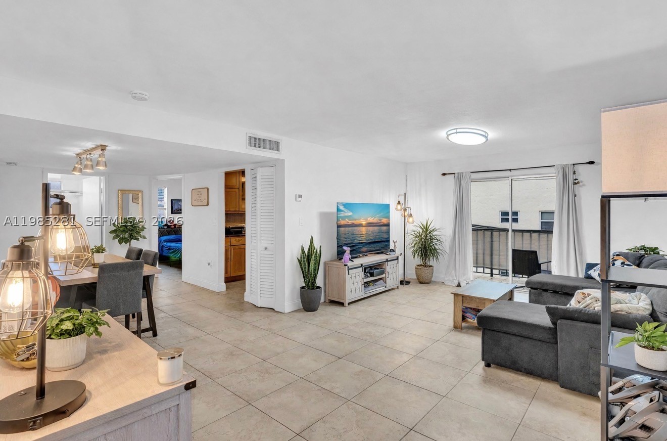 1236 Alton Rd 304