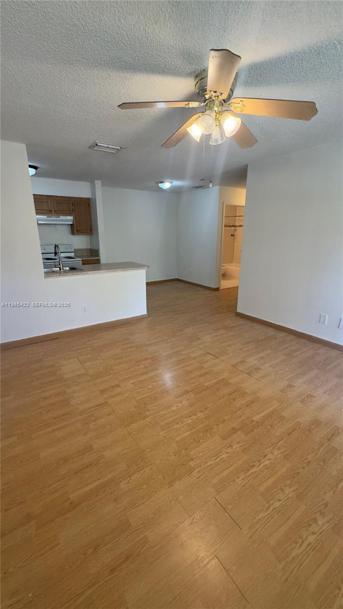 10480 Nw 8th St 201 Property Photo 7