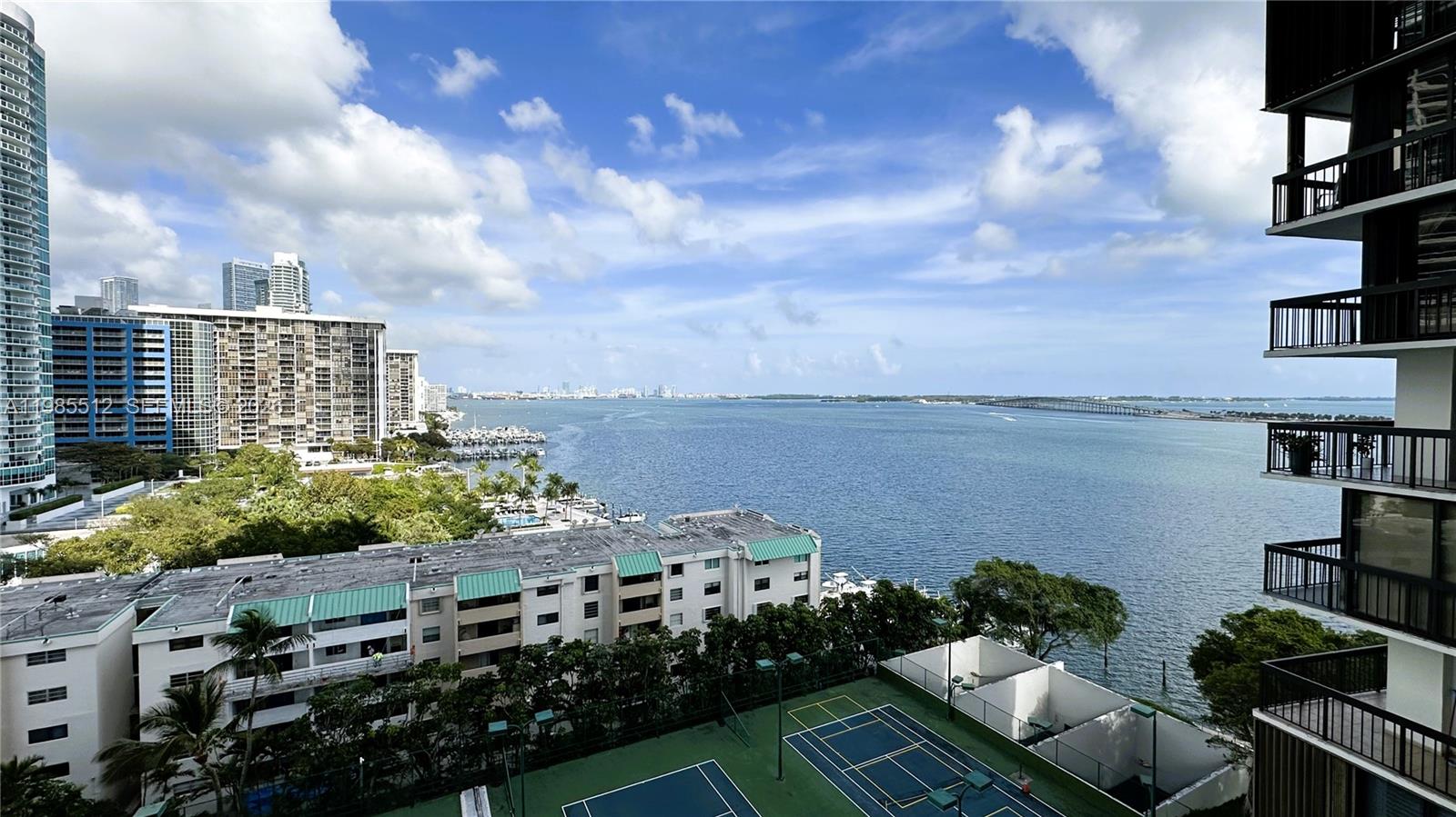 2333 Brickell Ave 1009 Property Photo 1