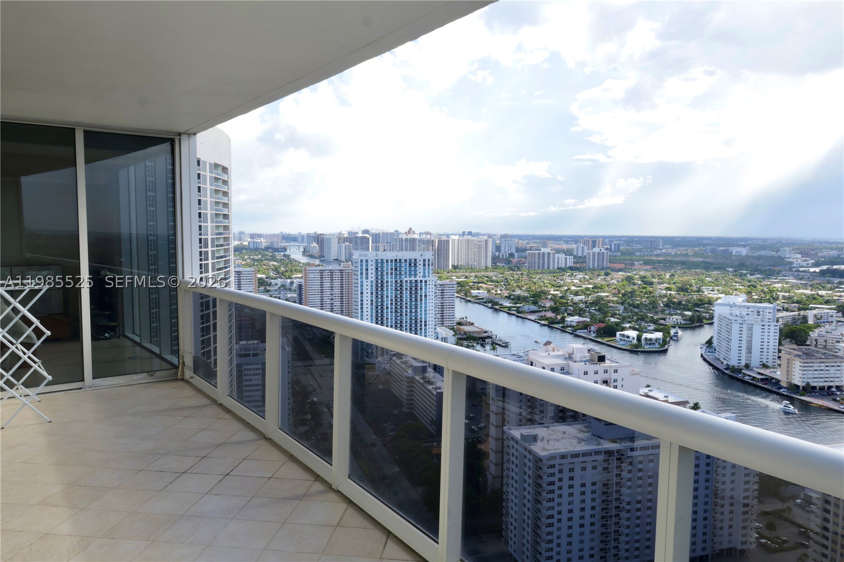 1800 S Ocean Drive 3908 Property Photo 3