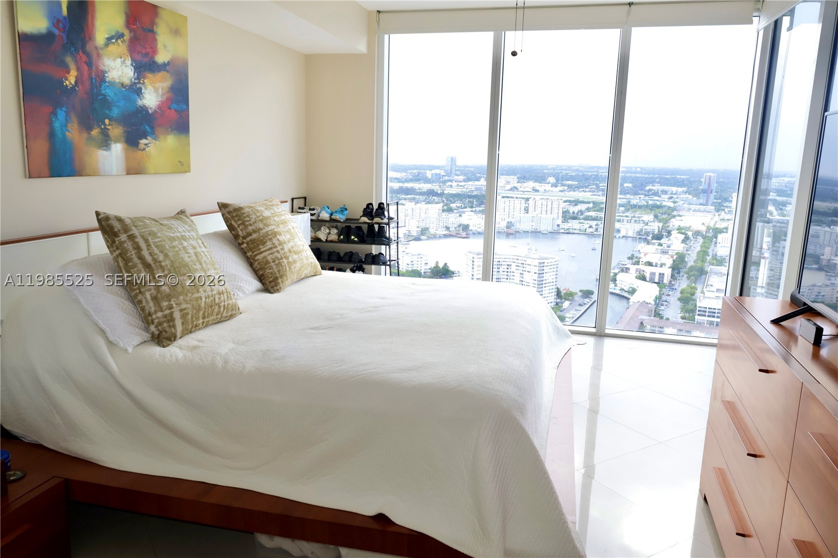 1800 S Ocean Drive 3908 Property Photo 5