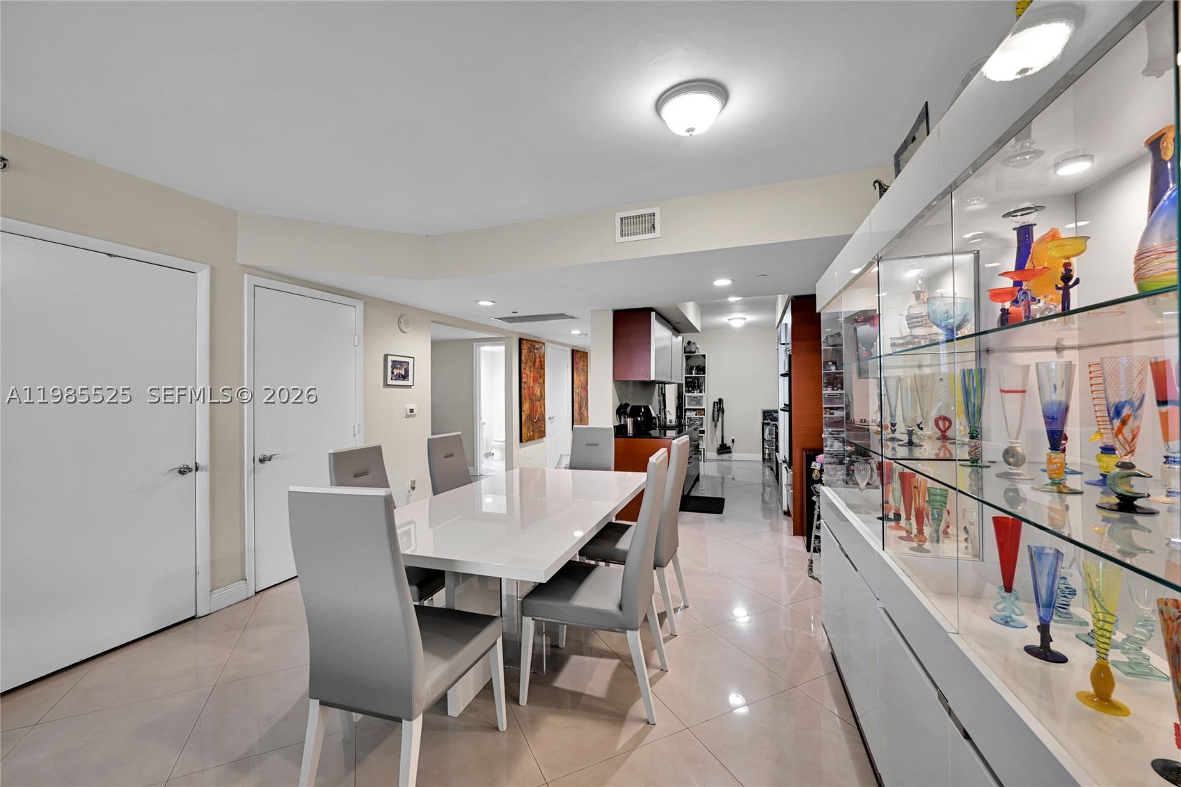 1800 S Ocean Drive 3908 Property Photo 17
