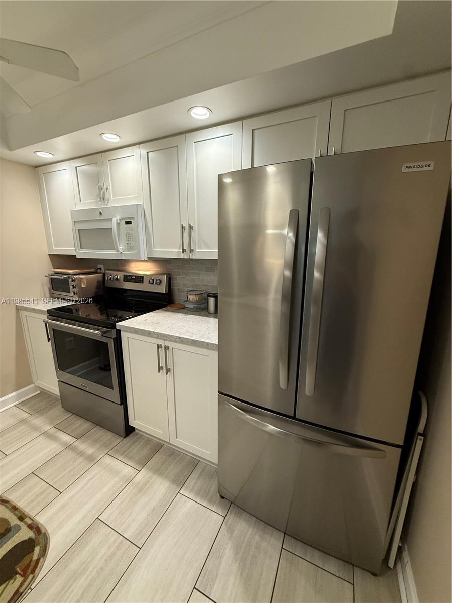 608 Waterside Dr 608 Property Photo 1