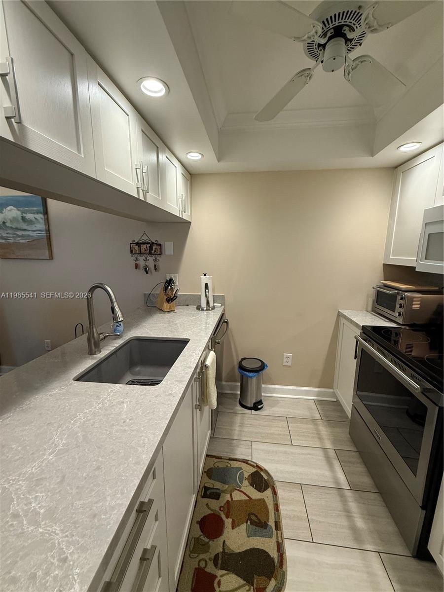 608 Waterside Dr 608 Property Photo 4