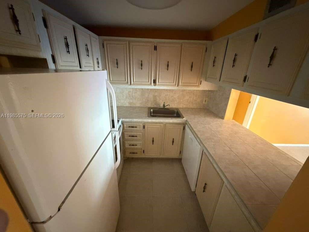 4848 Nw 24th Ct 232 Property Photo 9