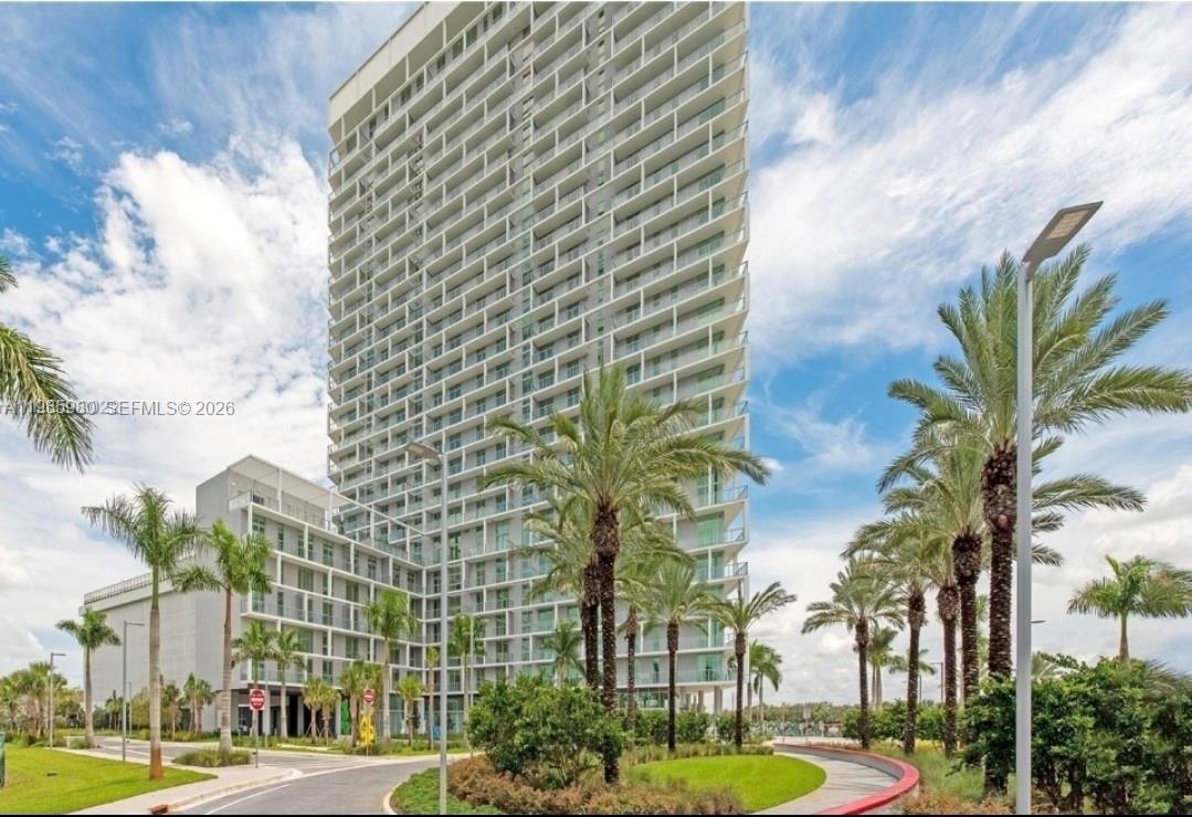 2000 Metropica Way 2507 Property Photo 2
