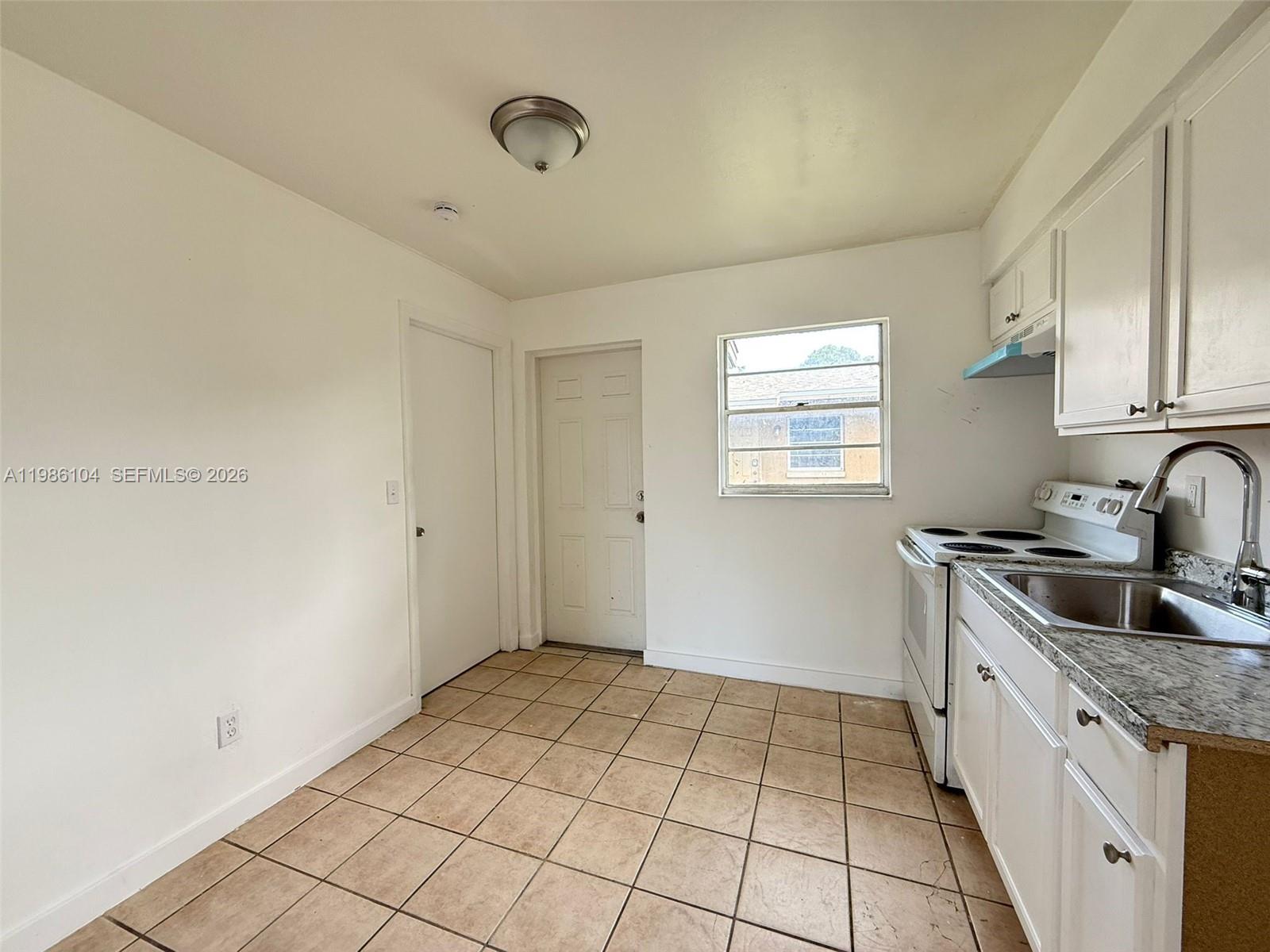 1703 Palm Drive A Property Photo 4