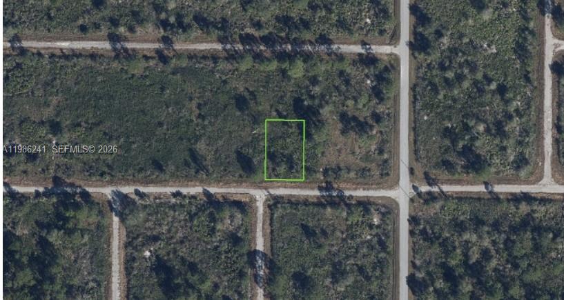 1081 Beaver St Property Photo 2
