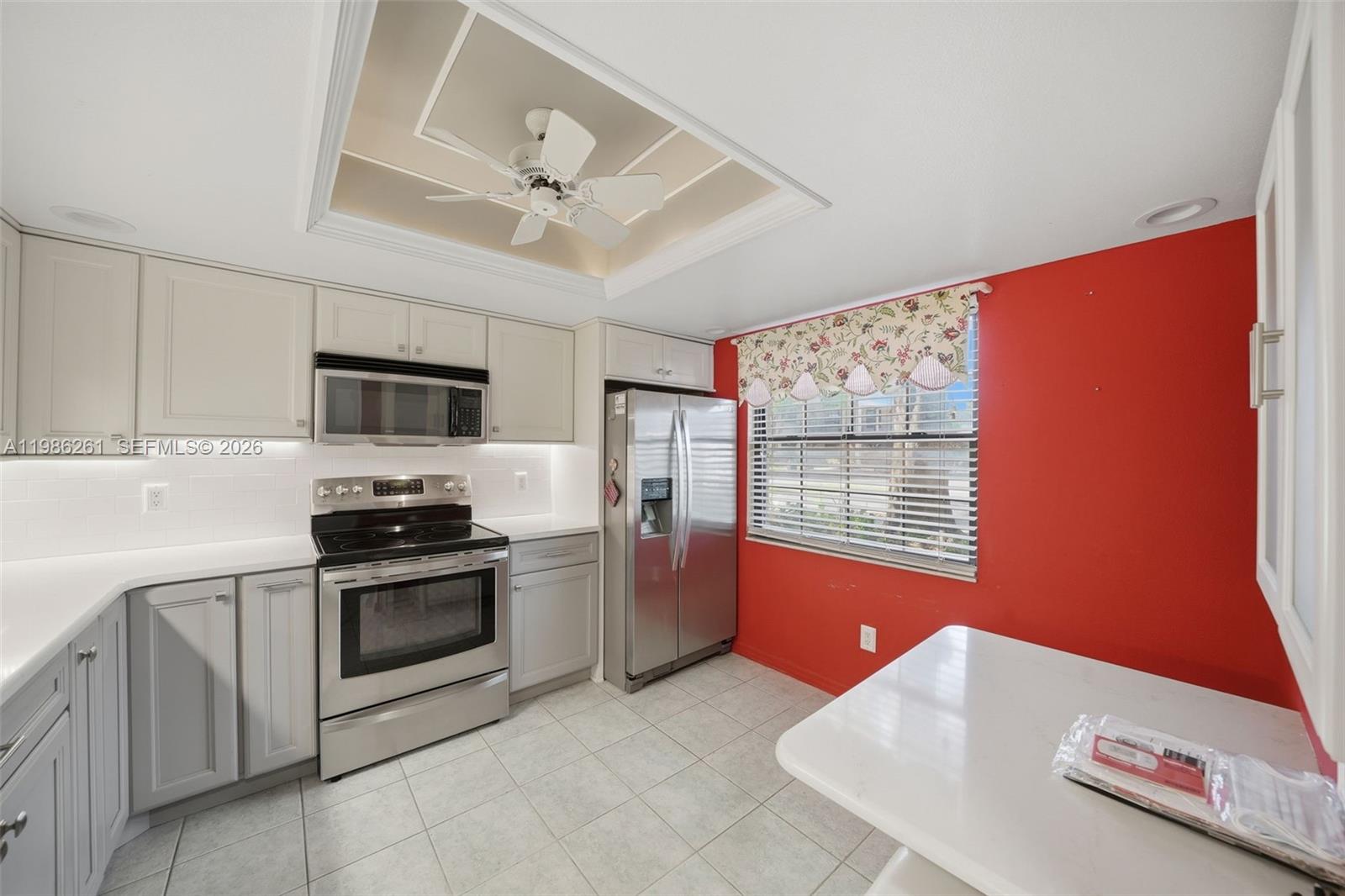 2130 Elm St 401 Property Photo 5
