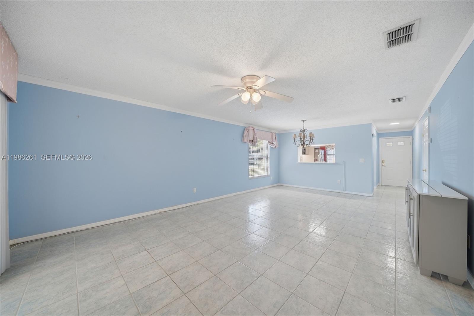 2130 Elm St 401 Property Photo 8