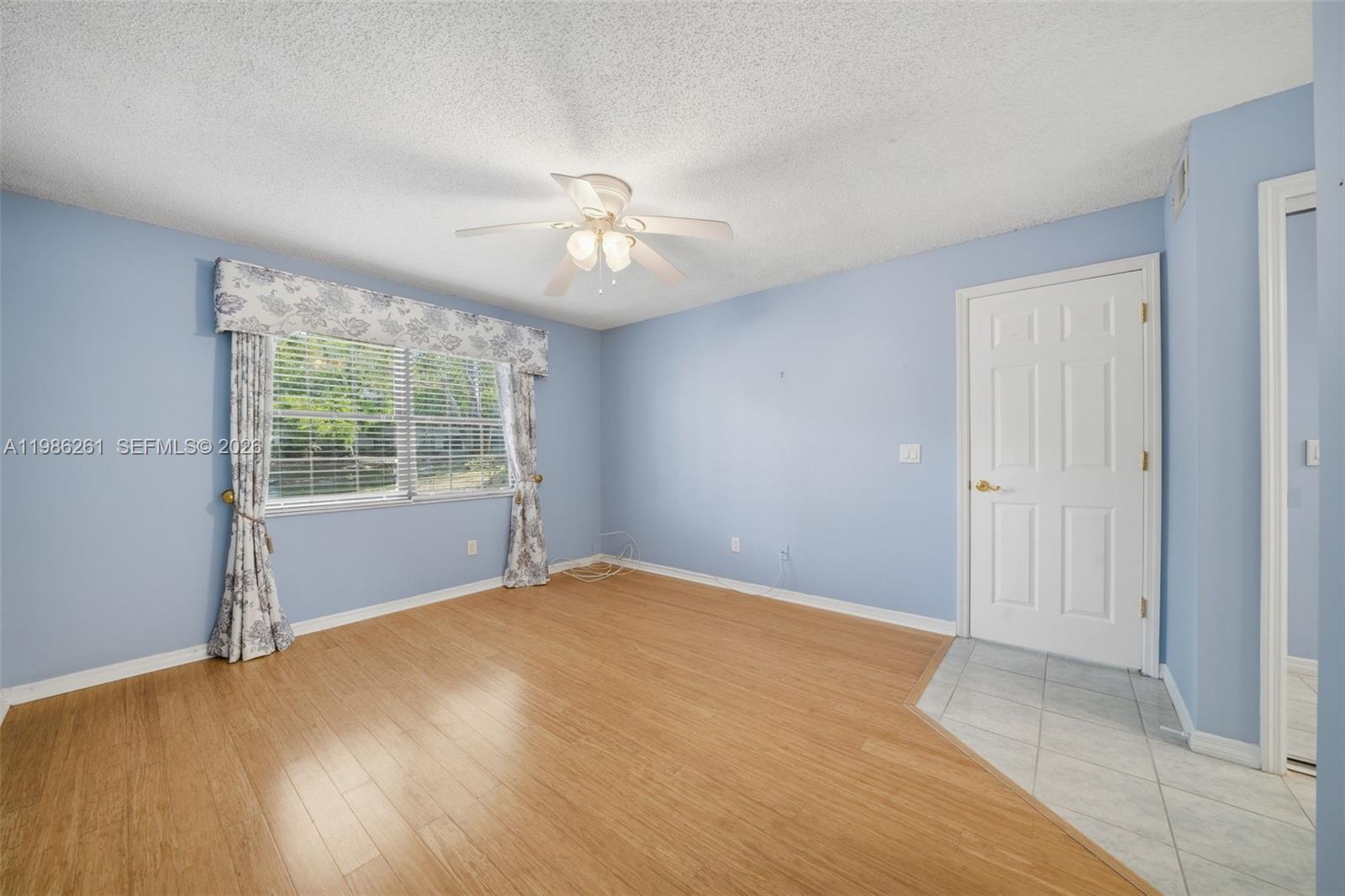 2130 Elm St 401 Property Photo 9