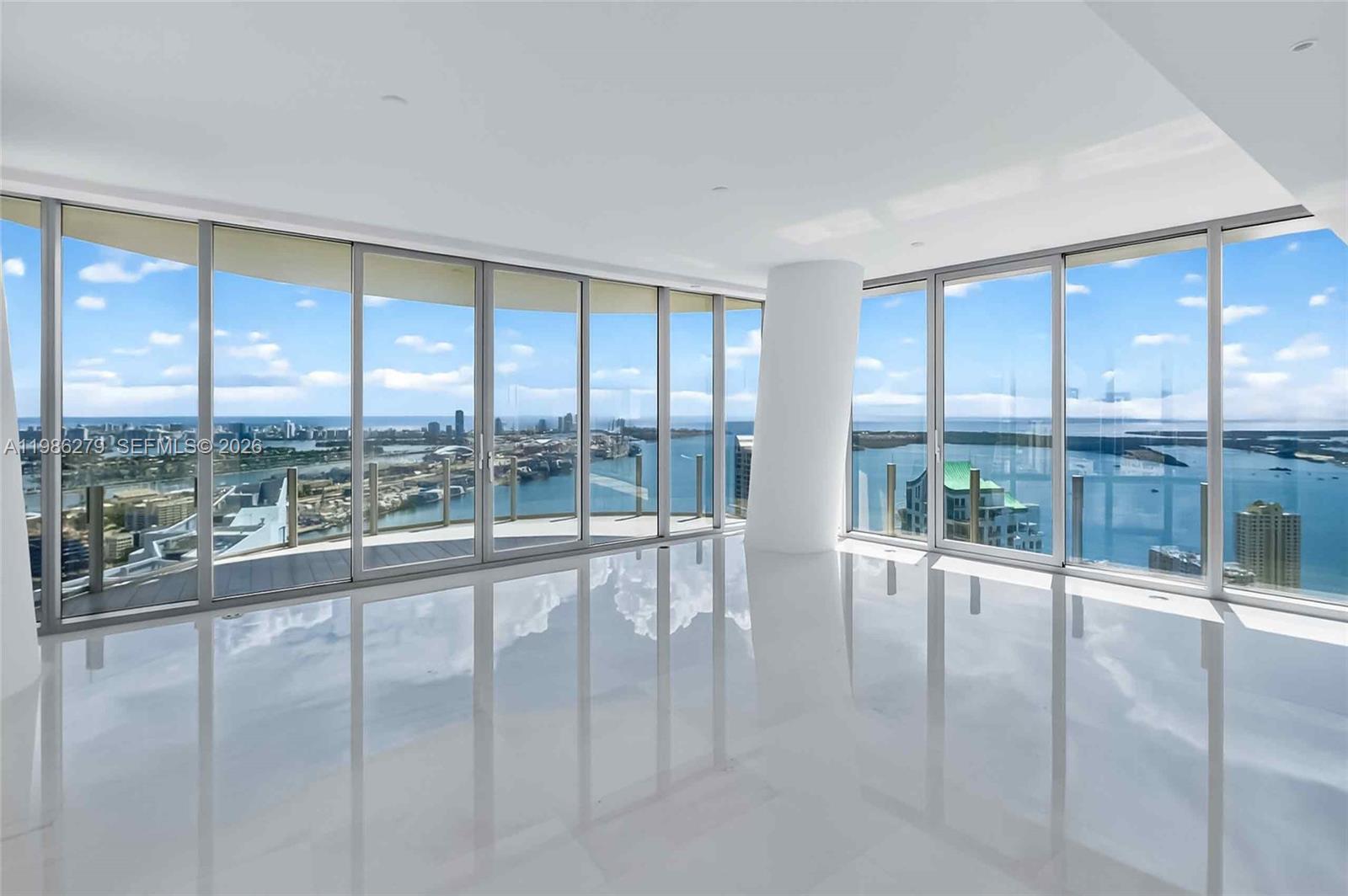 300 Biscayne Blvd Way 4901E Property Photo 1