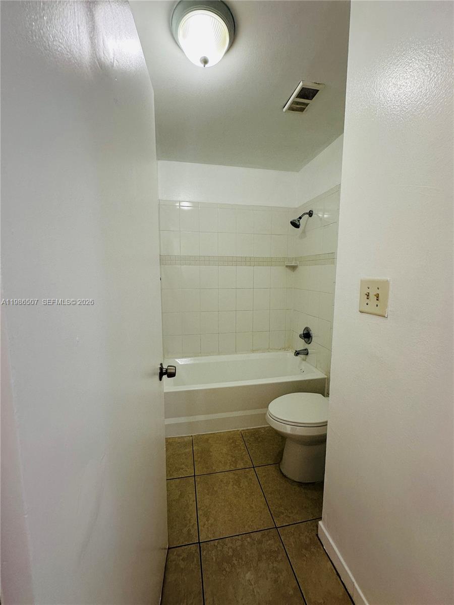 8102 Sw 21st Ct 8102 Property Photo 17