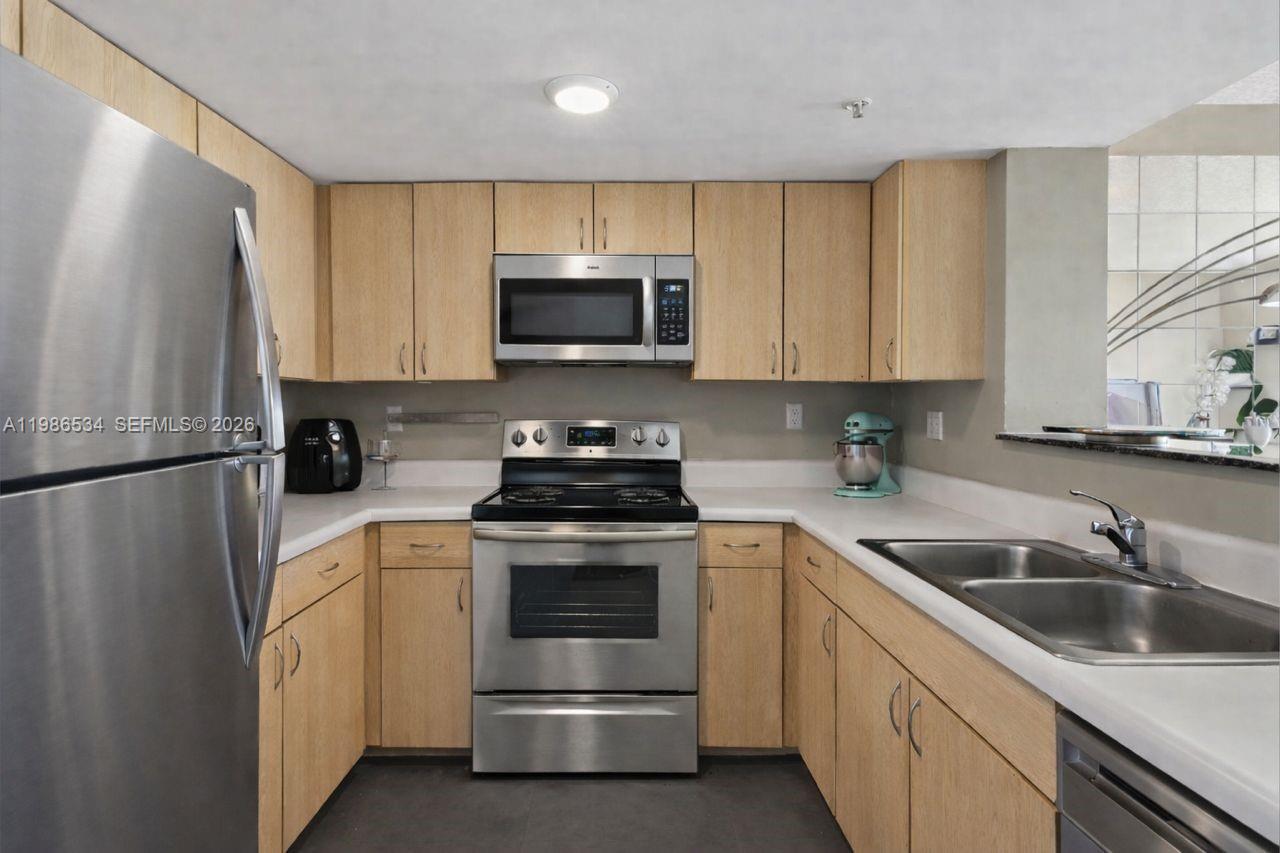 3000 Coral Way 416 Property Photo 7