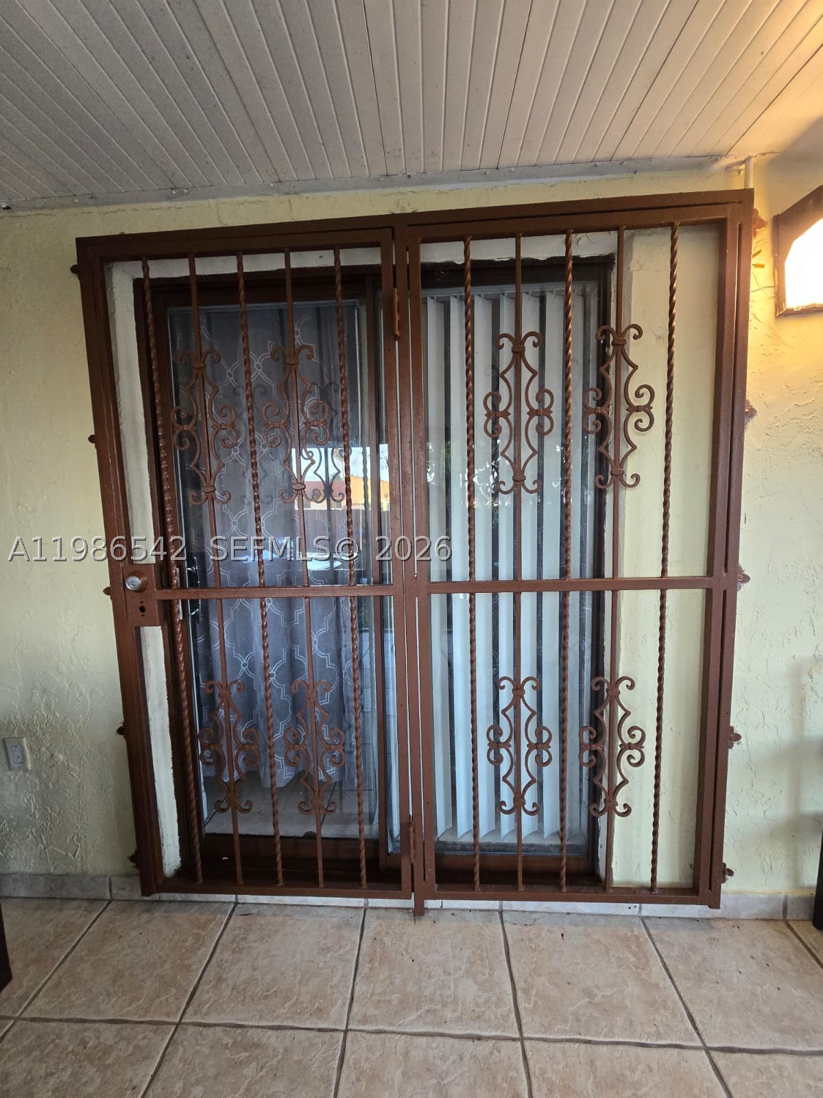 A11986542 Property Photo 7